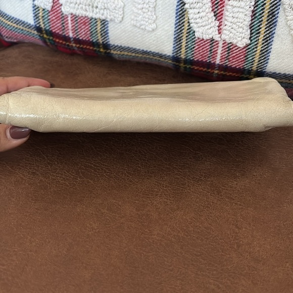 HOBO International Lauren Ivory Leather Double Kisslock Wallet Clutch - Picture 3 of 13